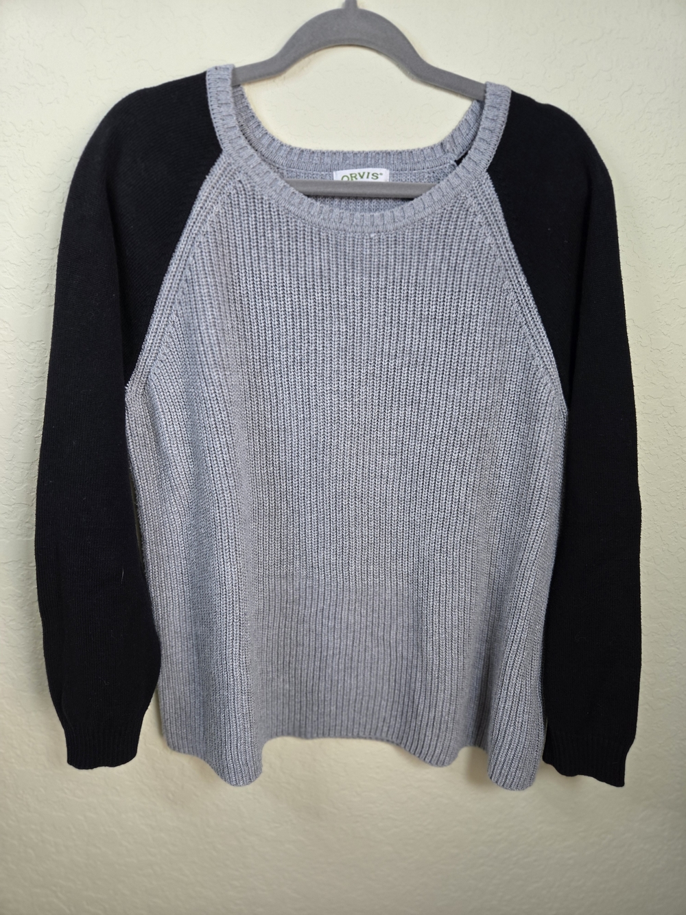 Orvis Two-Tone Gray and Black Raglan Sweater